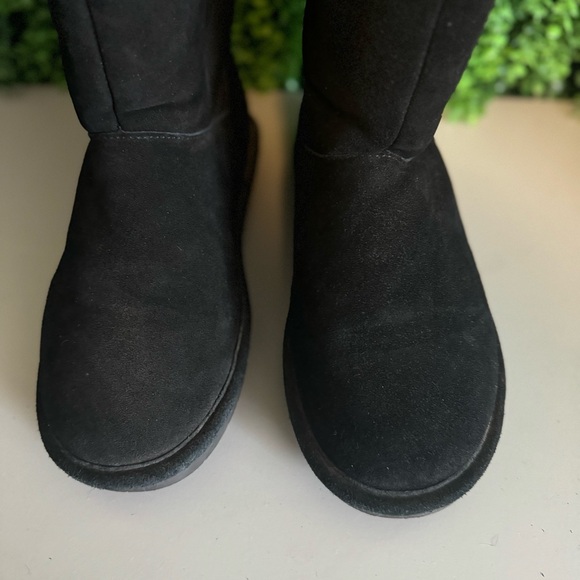 Bearpaw Black Boots with Lace Up Back Size 10 - Picture 8 of 12